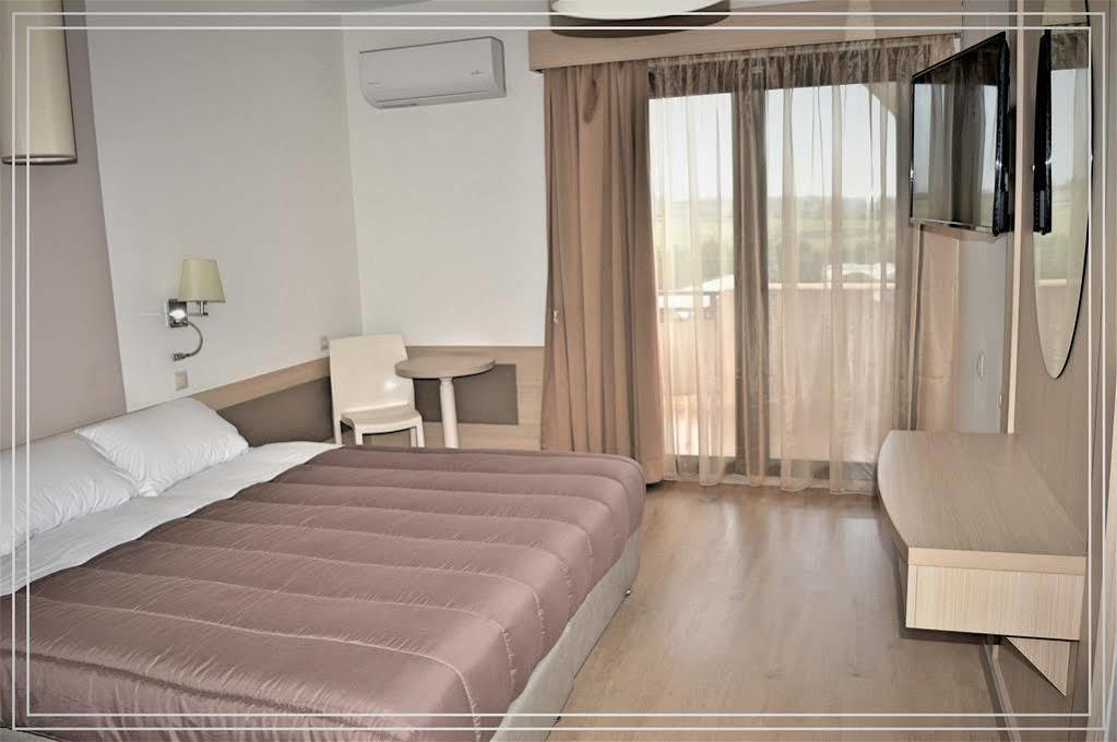 Hotel Chris & Eve Mansion Komotiní Exteriér fotografie